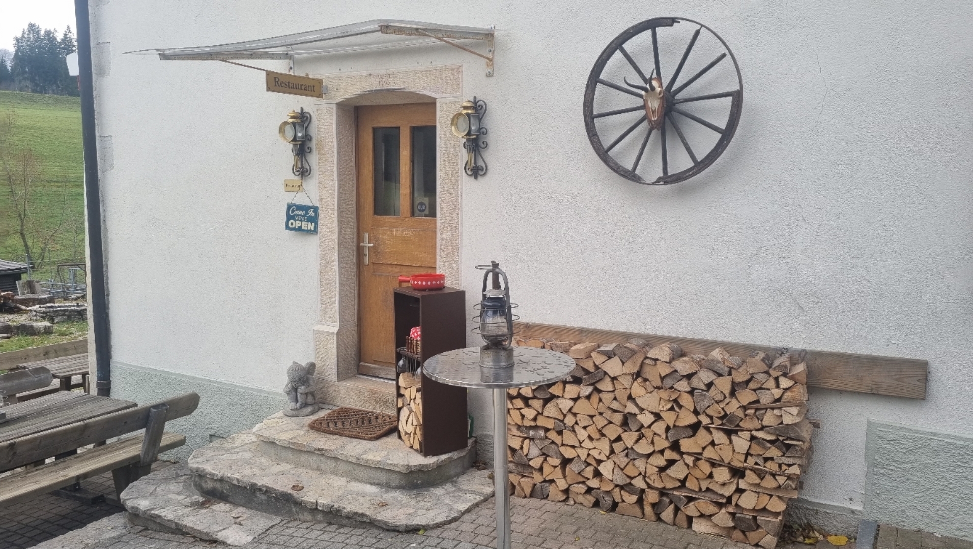 Restaurant convivial